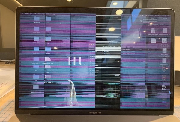 Máy Macbook vỡ màn hình